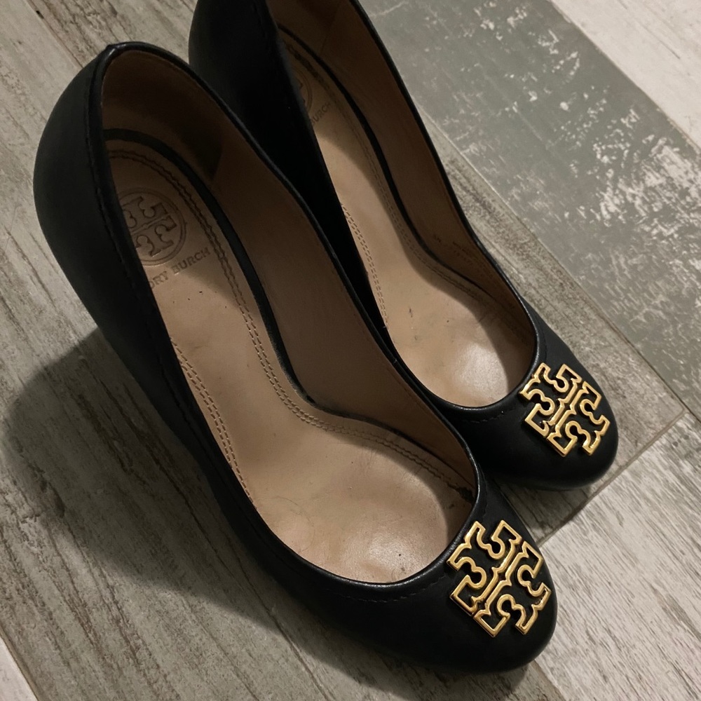 Tory Burch Wedge Black Pump